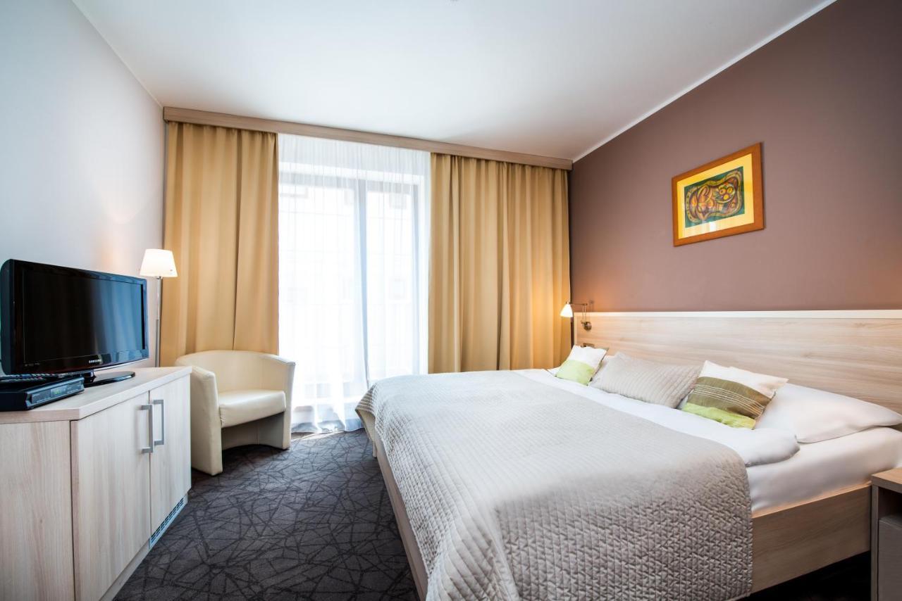 Hotel Mlynska อูแฮร์สแก ฮราดิชเก ภายนอก รูปภาพ